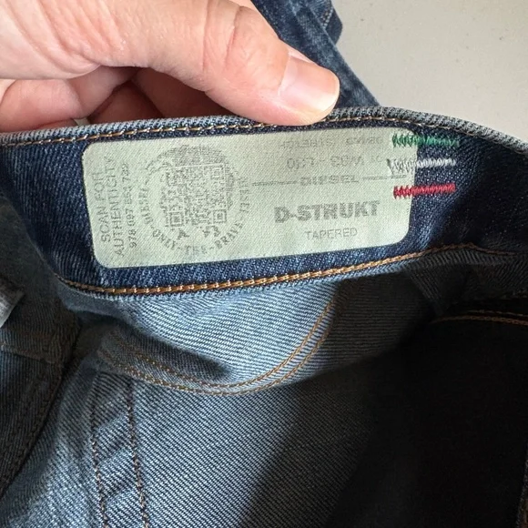Diesel D-Strukt Made in Italy Tapered Destroyed Jeans - Men's Size 33*30 - Blue